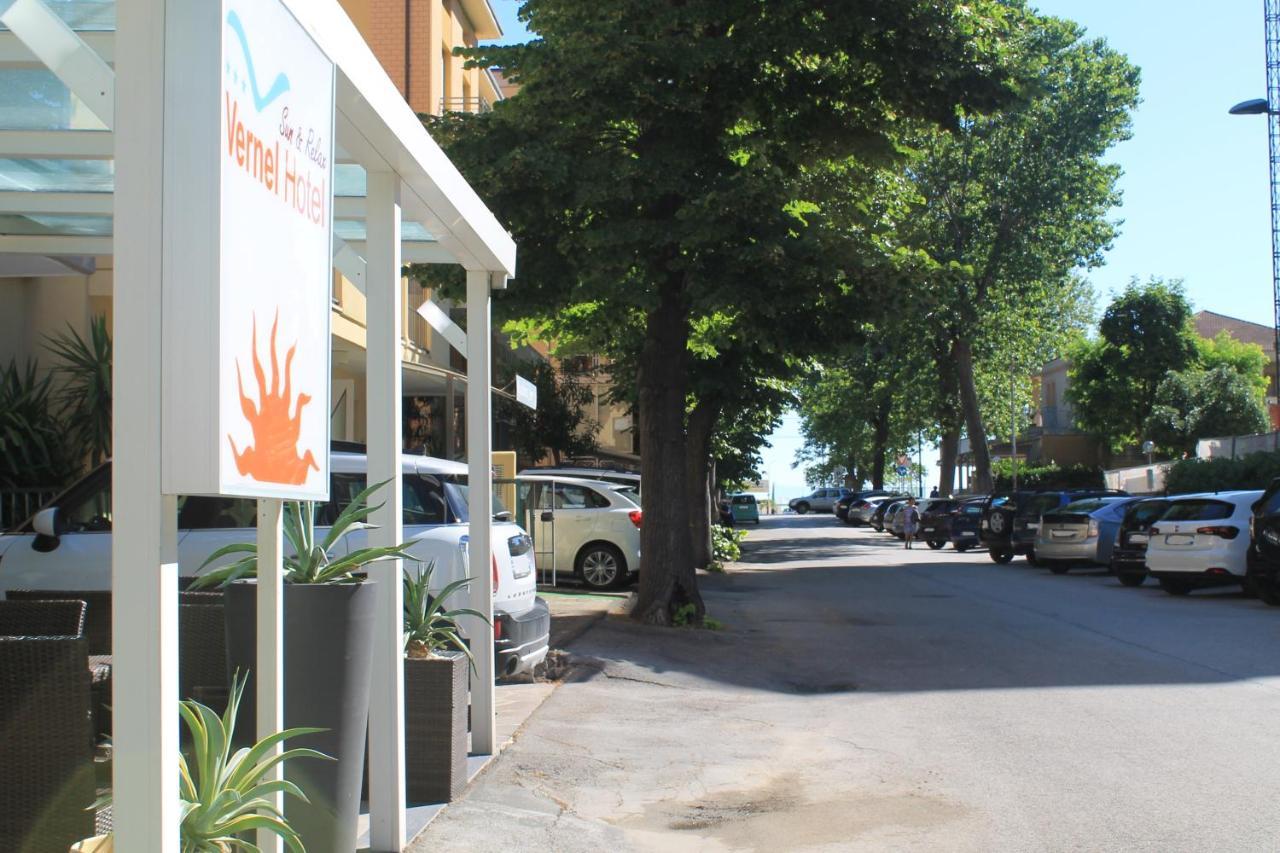 Hotel Vernel Rimini Eksteriør bilde