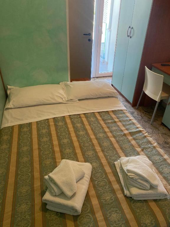Hotel Vernel Rimini Eksteriør bilde